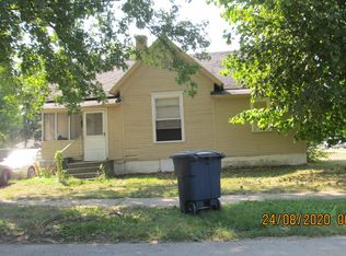 204 Harrison Ave, Benton Harbor, MI 49022
