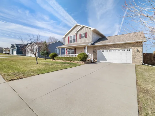 708 Patchett Dr, Mitchellville, IA 50169