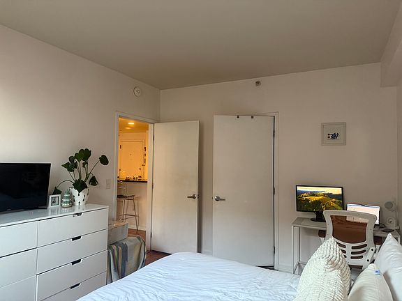 5th image of 149 Essex St APT 5E