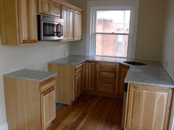 4th image of 1630 N Emerson St APT 3