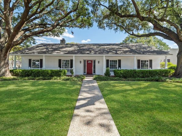 903 Longview Dr, Sugar Land, TX 77478