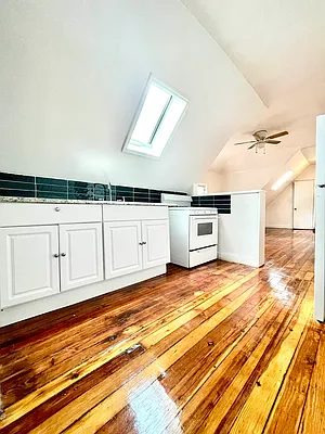 Rented by Pear NYC LLC | media 32