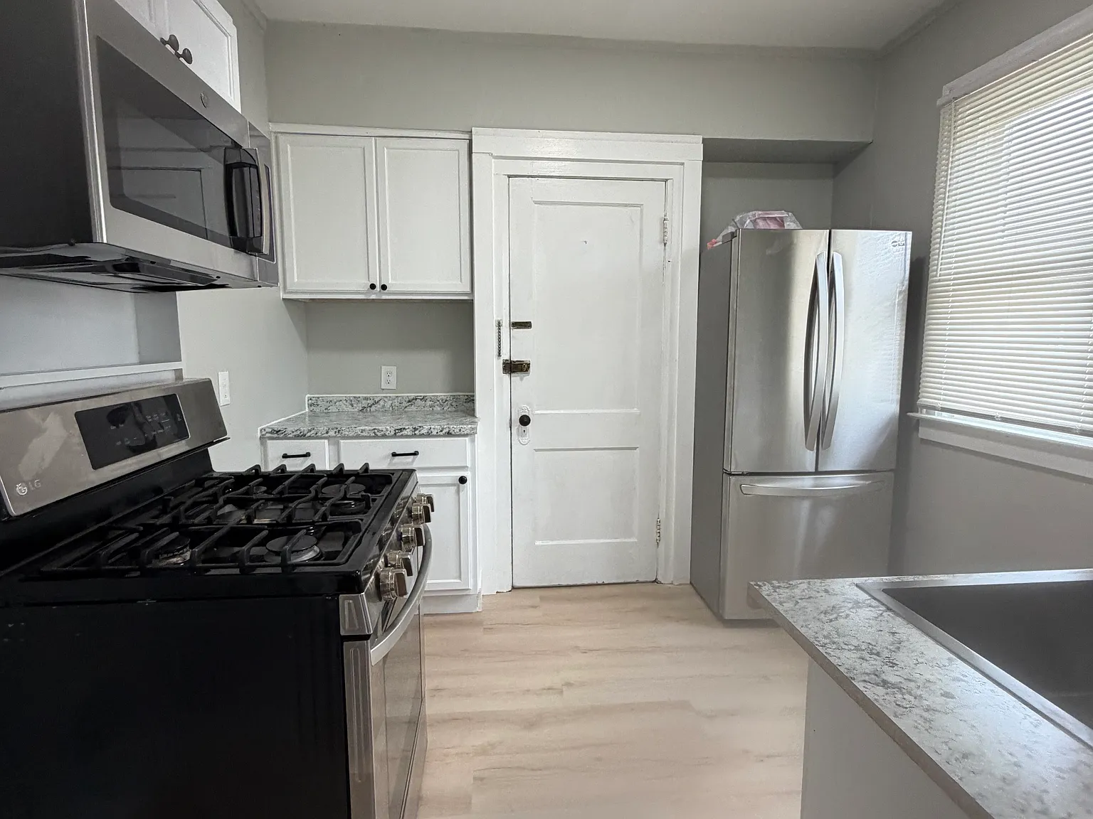 3 bed, 1400 sqft, $1,245 — Photo 4