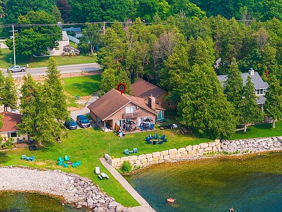 5th image of 10893 N Bay Shore Dr