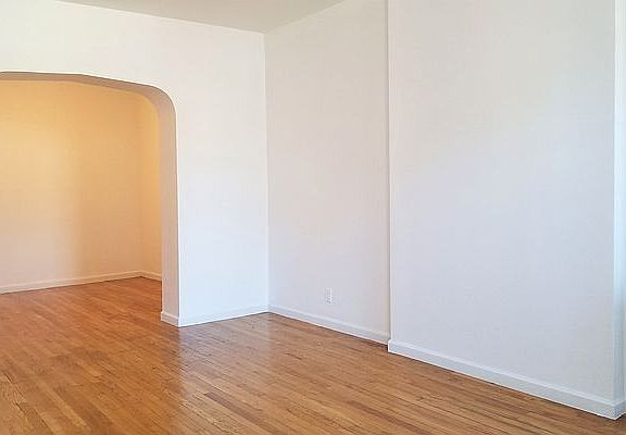 4th image of 204 8th Ave APT 3F