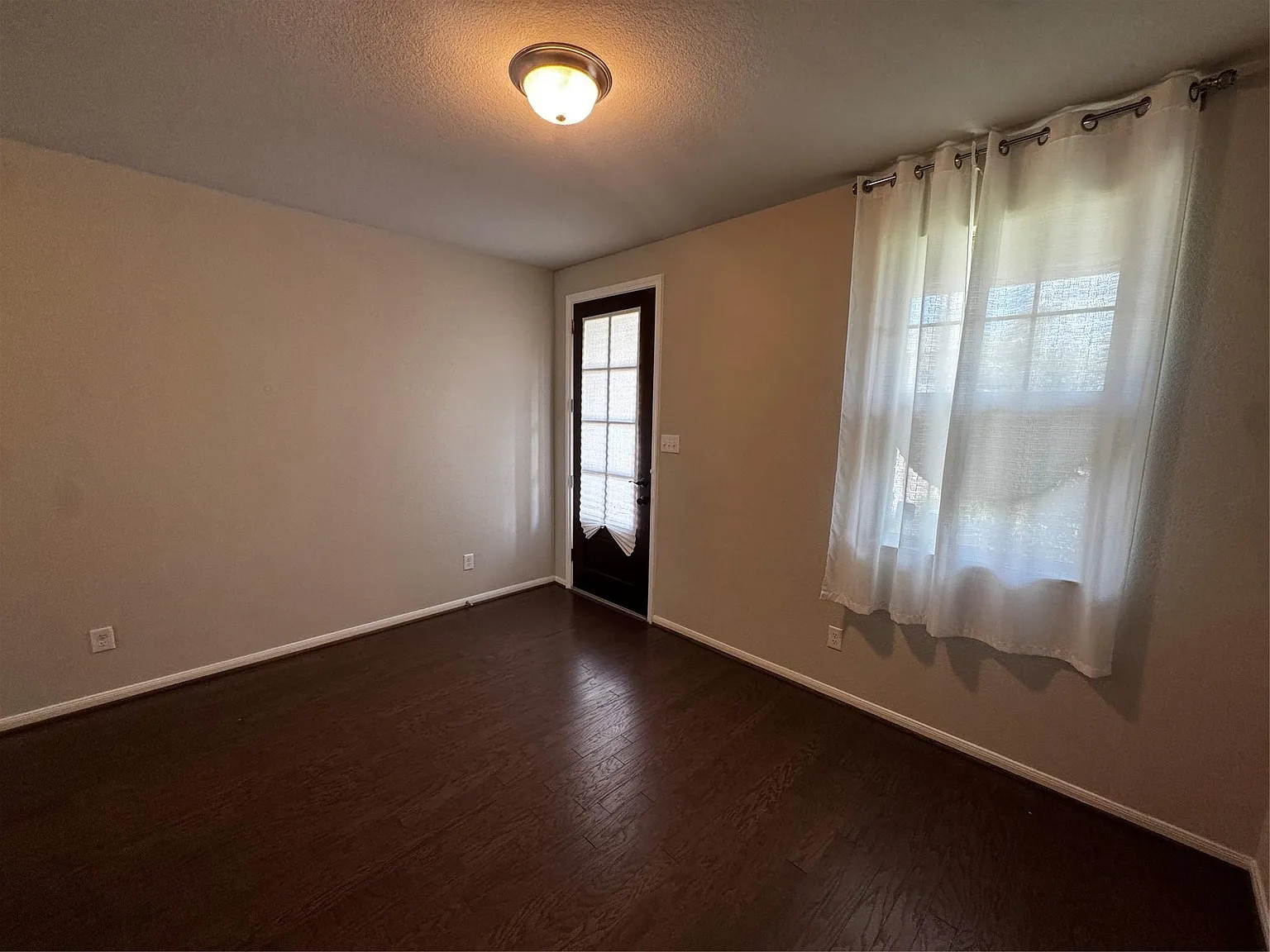 3 bed, 2.5 bath, $2,600 — Photo 3