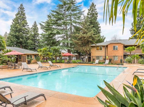 47 Cobblestone Dr