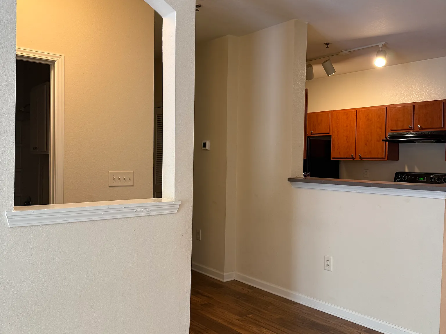 Comfortable and Spacious Condo — Photo 4