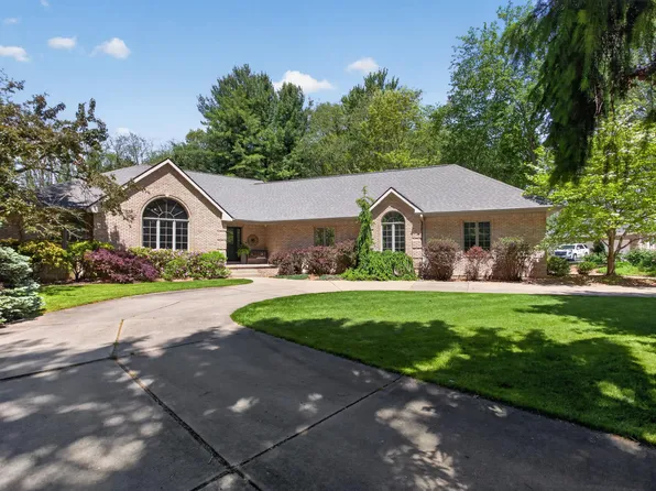 3672 W Primilia Ln, Jackson, MI 49201