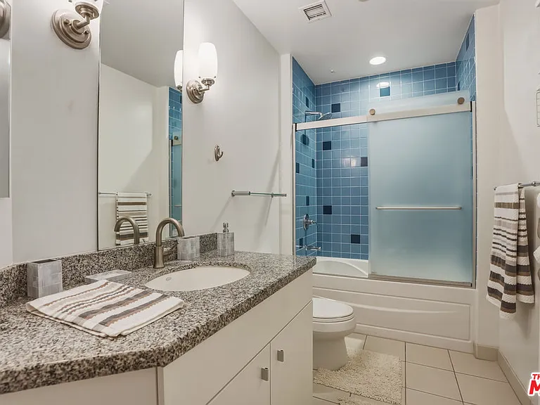 1100 Wilshire Blvd #2604 — Photo 29