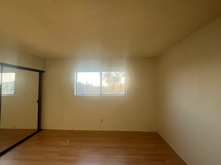 1211 Pico Blvd #14 — Photo 3