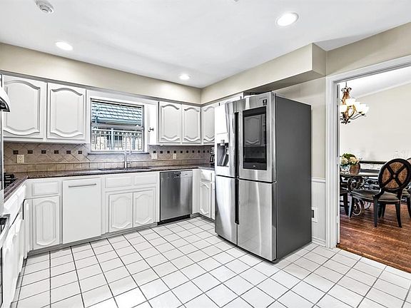 4th image of 16214 Shadybank Dr