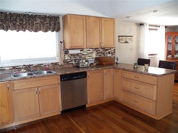 5th image of 9625 Allegheny Ave