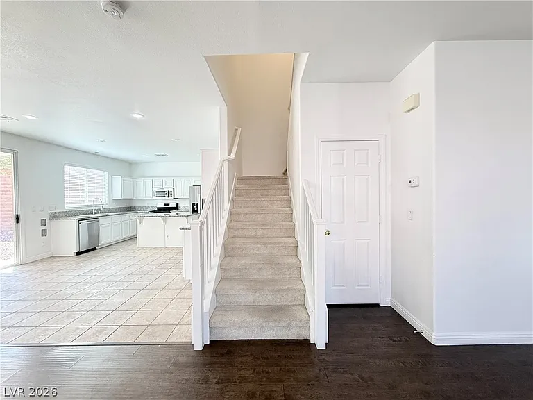 3799 Honey Ridge Ct — Photo 18