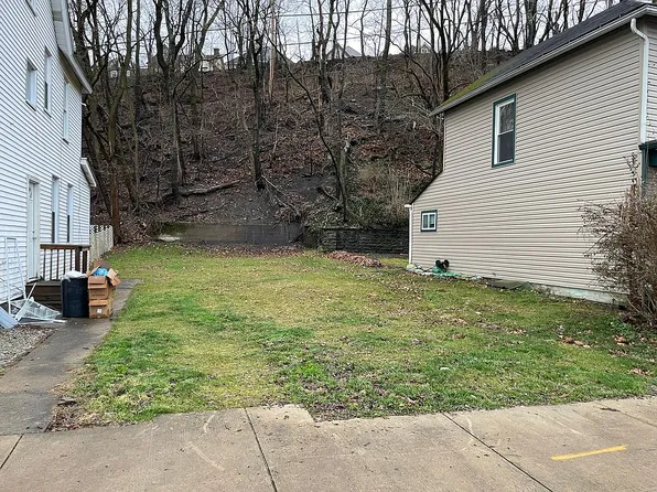425 Elk Ave, Carnegie, PA 15106