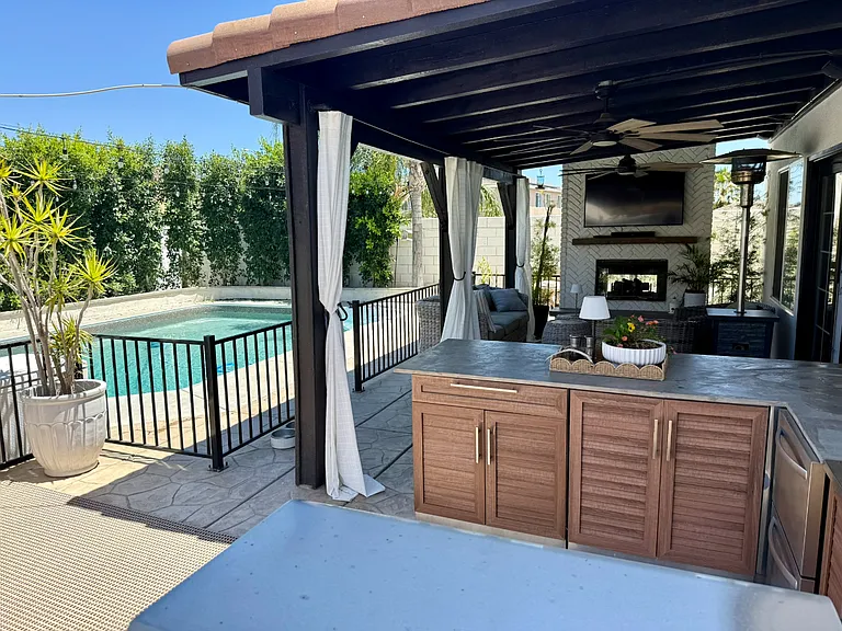 37244 Fallsgrove Ave — Photo 26