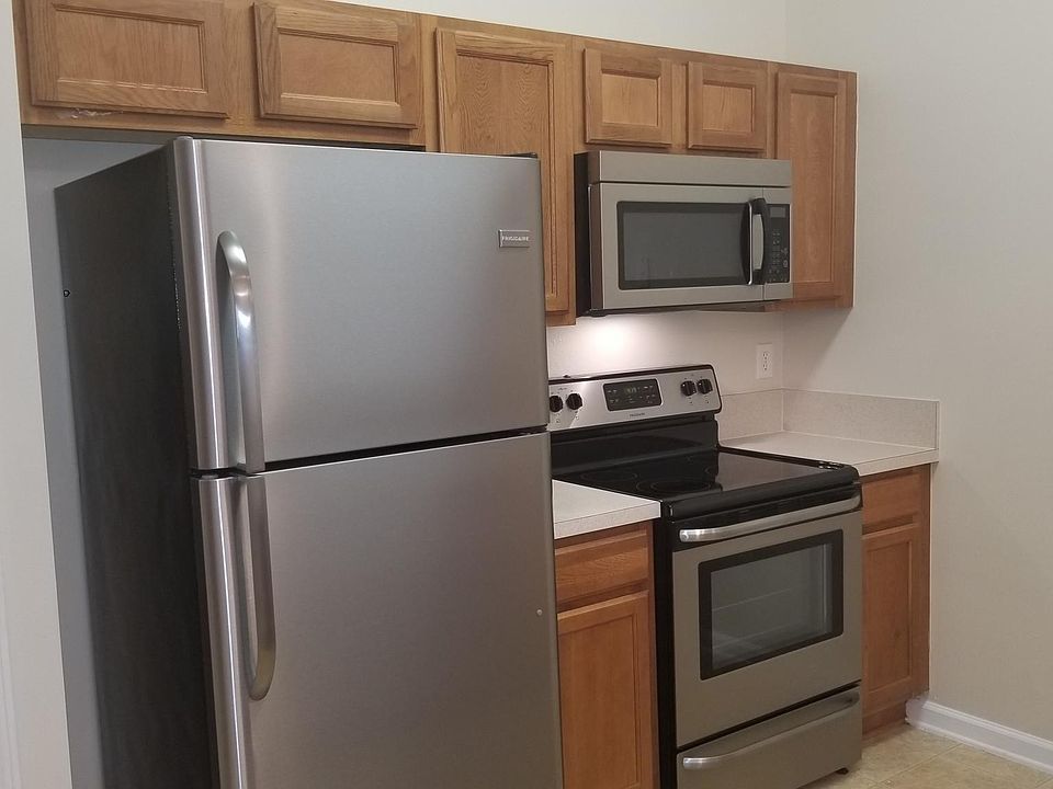 2nd image of 7920 Merrill Rd #703