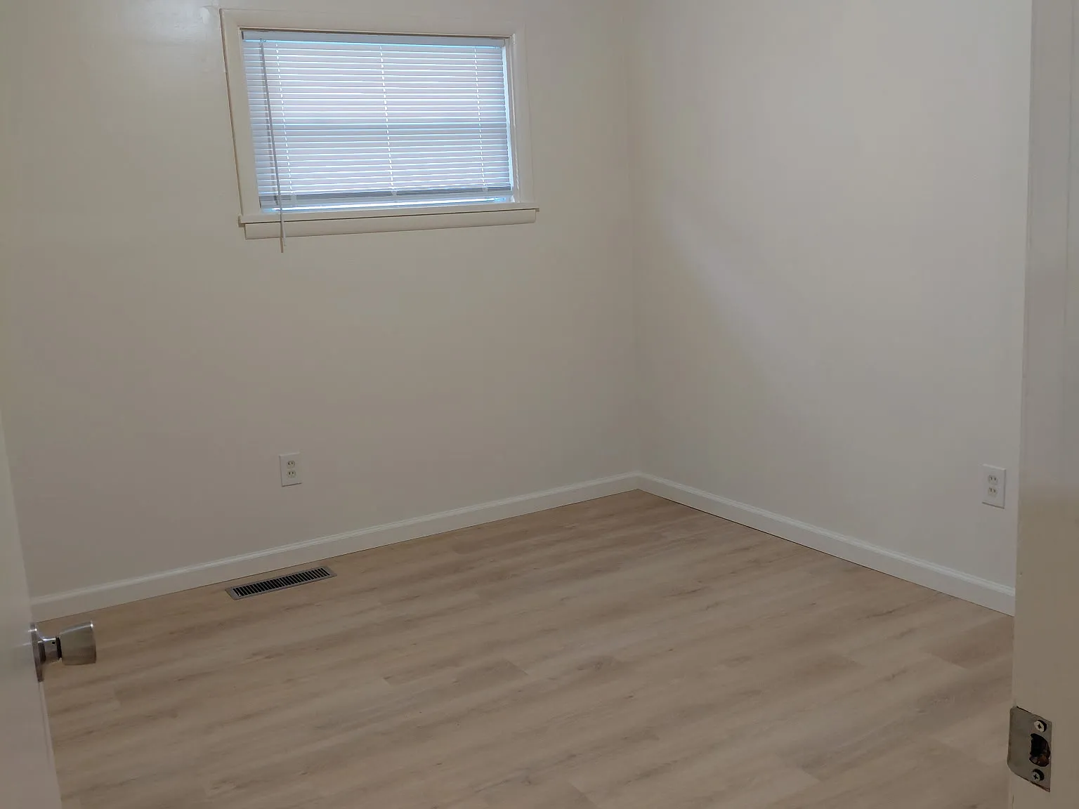 2 bed, 800 sqft, $975 — Photo 4