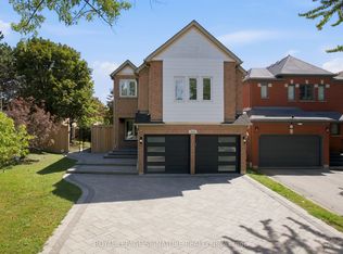 2516 Willowburne Dr, Mississauga, ON L5M 5E9