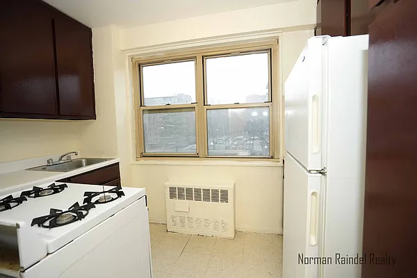 Rented by Norman Raindel, LREB | media 12