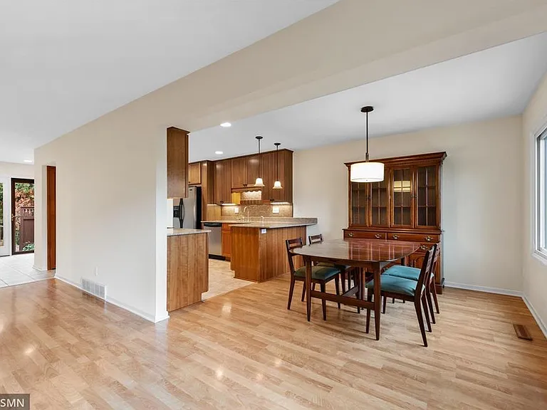4831 Spring Cir — Photo 8
