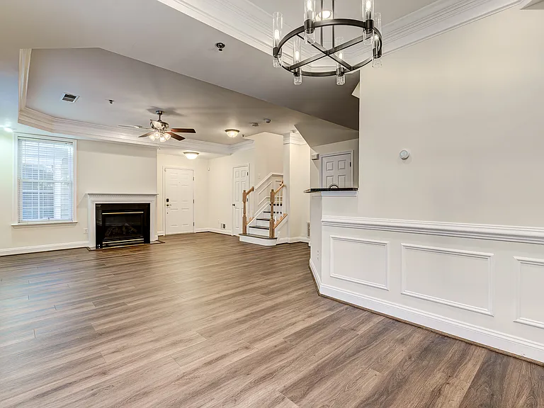 7119 Mason Grove Ct — Photo 33