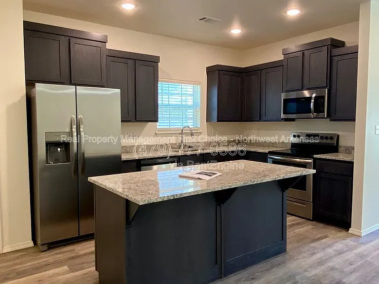 4211 Sante Fe Sq #1 — Photo 7