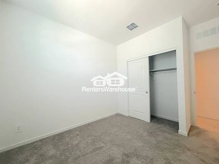 8825 W Albeniz Pl — Photo 11