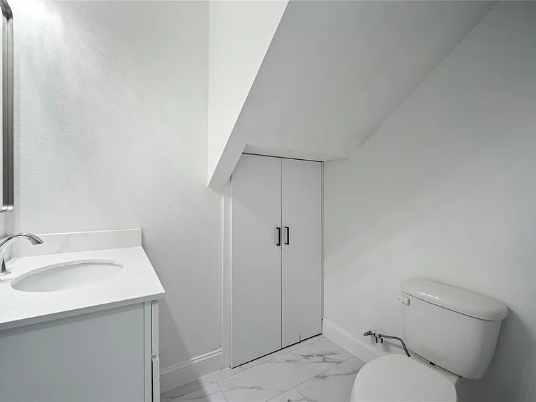 6238 Dewitt St — Photo 5