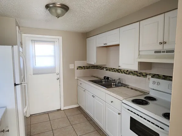 1506 Spitz Ct, Brandon, FL 33511