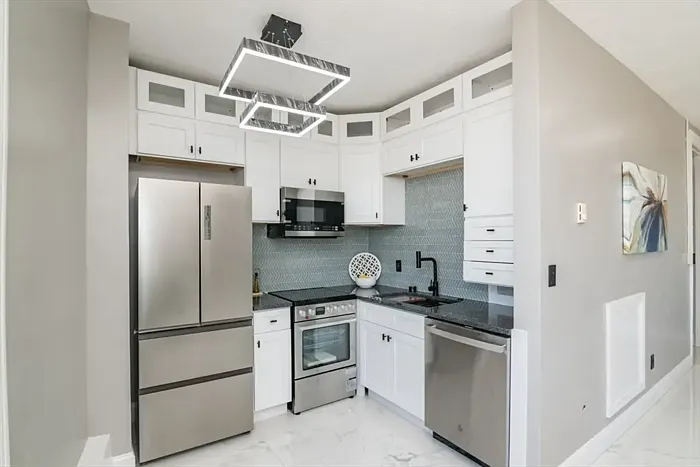 140 Chestnut St #140 — Photo 8