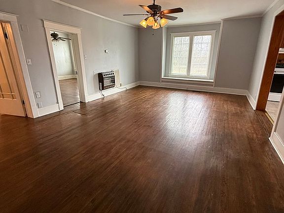 2nd image of 709 Main St