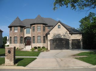 5215 Ridge Rd, Lisle, IL 60532