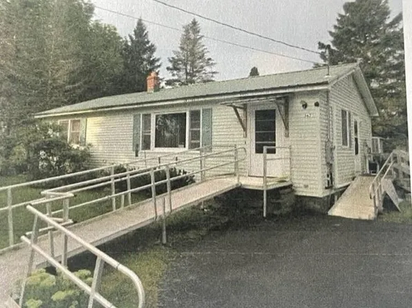 367 Clewleyville Road, Holden, ME 04429