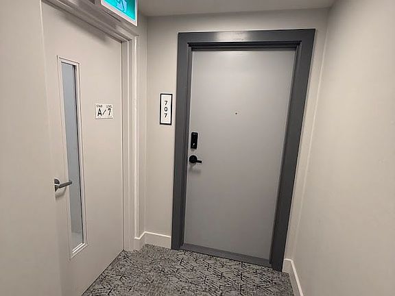 2nd image of 758 Dovercourt Rd #707
