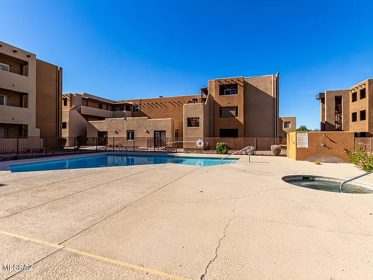 1810 E Blacklidge Dr #123 — Photo 22