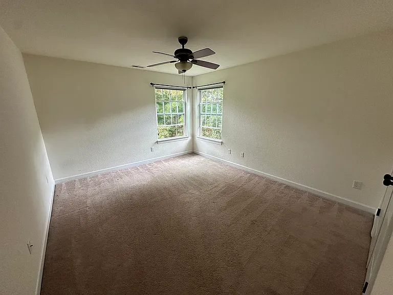 501 King Ct — Photo 11