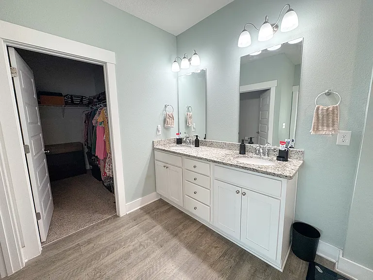 5772 Conley Ct — Photo 14