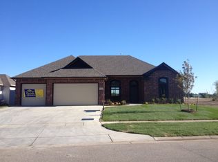 5016 N Sandkey St, Wichita, KS 67204