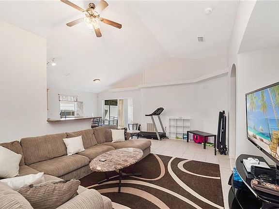 2nd image of 3150 Huntwicke Blvd