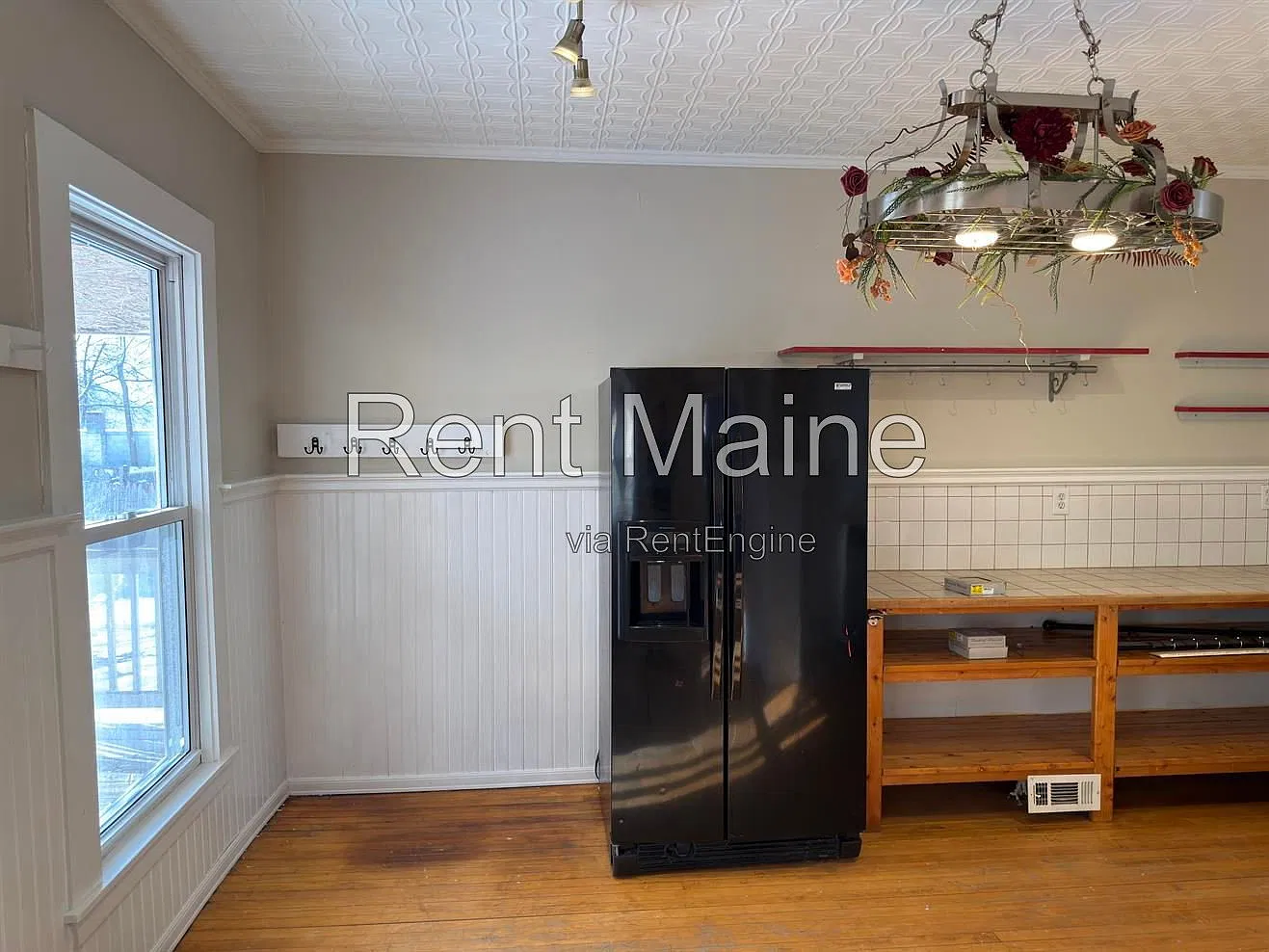 2 bed, 1.0 bath, $1,600 — Photo 3