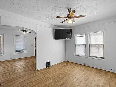 3-Bedroom Home with Detached Garage in Cleveland — Photo 2