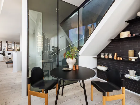 100 Franklin Street image 17 of 31