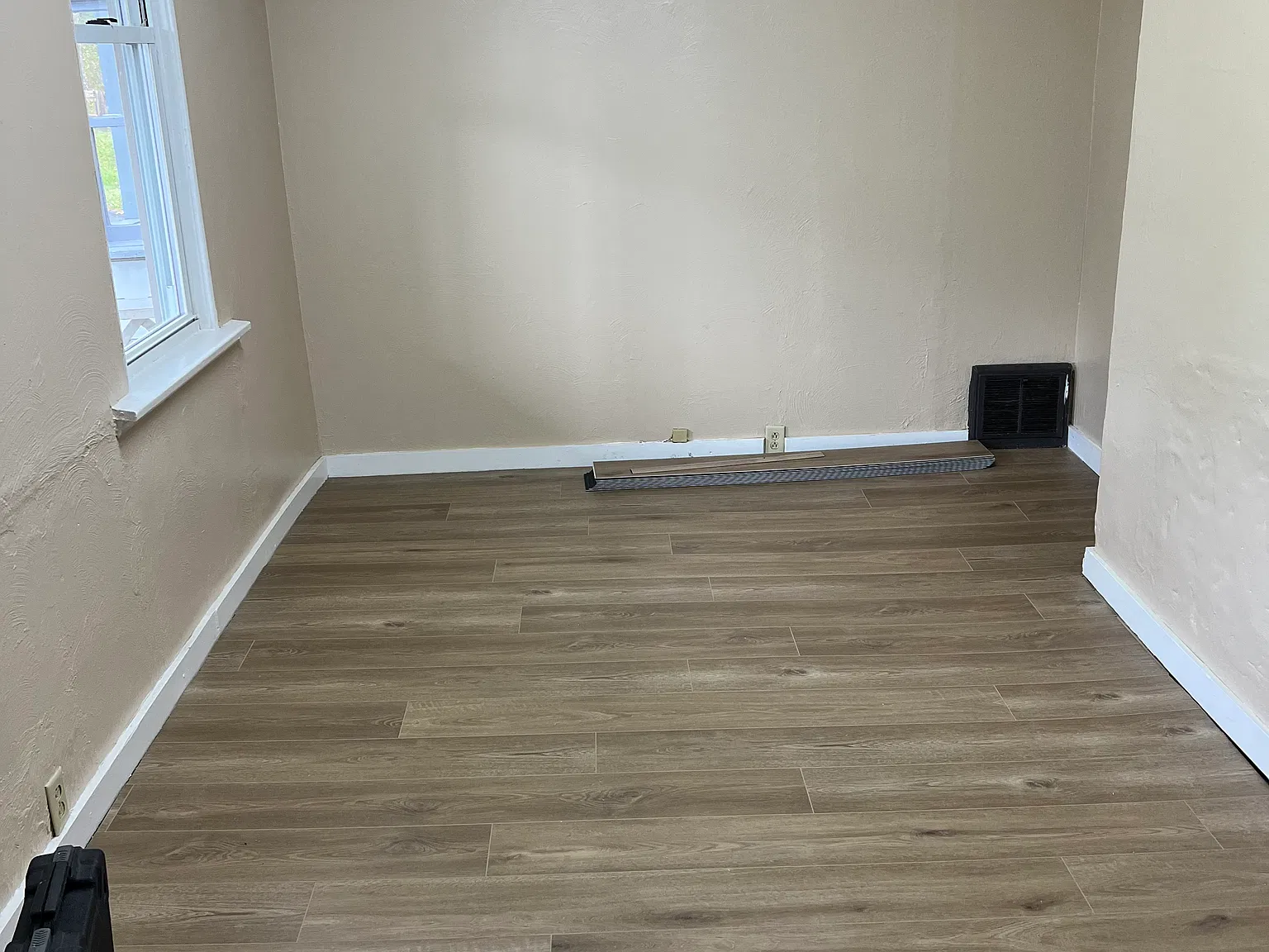 3 bed, $1,200 — Photo 3