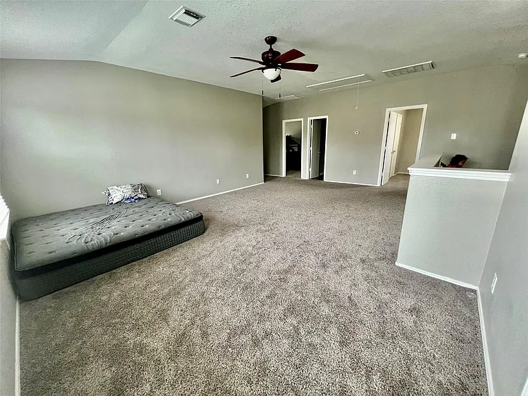 9610 Serenata Ct — Photo 16