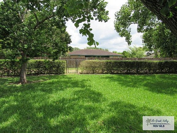 3rd image of 1057 E Matz Ave