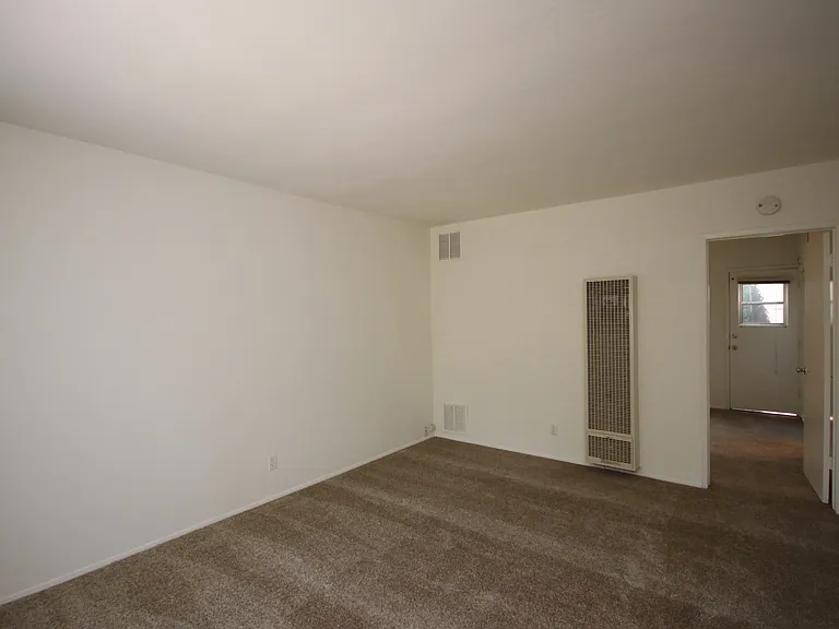 56 N Eloise Ave #2 — Photo 4