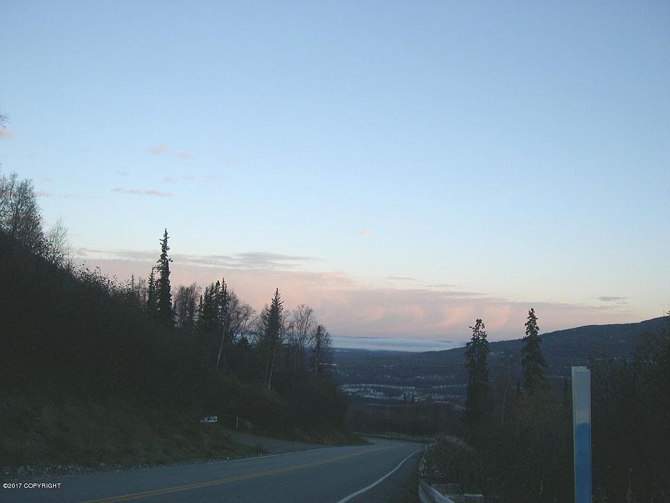 2nd image of L5 B5 West River Dr