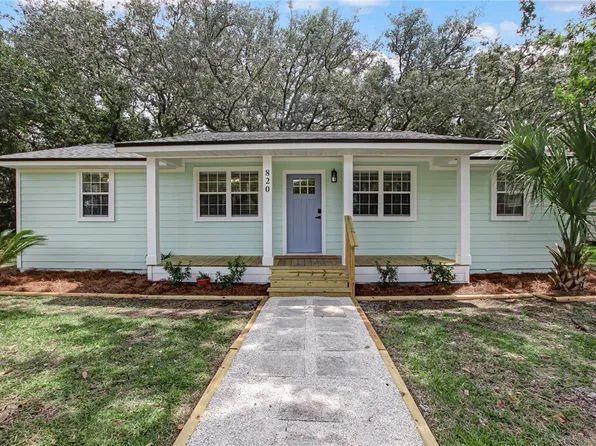 820 S 11th St, Fernandina Beach, FL 32034