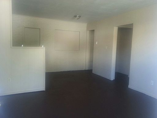2nd image of 2408 Linden Ave